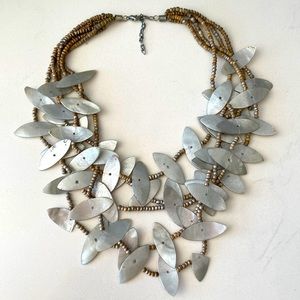 Mother of pearly neckless